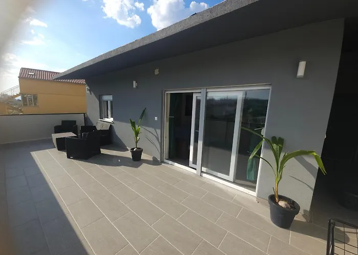 As Moon With Pool فيلة *